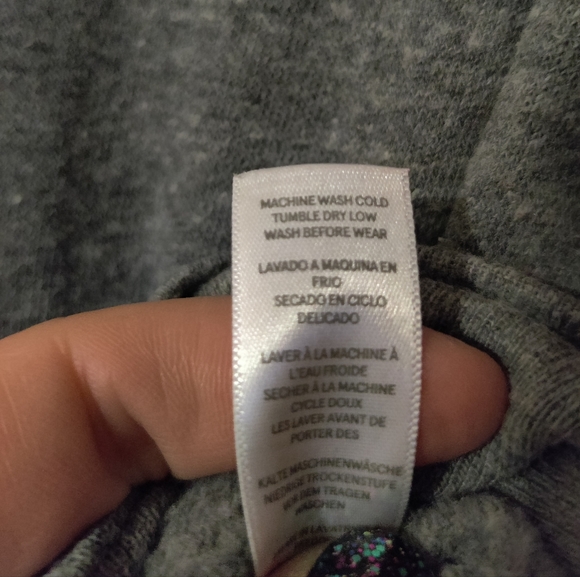 Kindness Matters Sweater - Picture 4 of 5